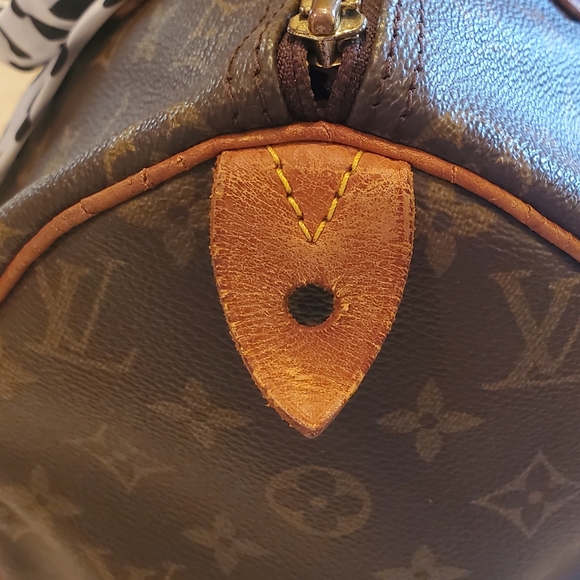 Authentic Vintage LV Speedy 30 - Picture 8 of 16